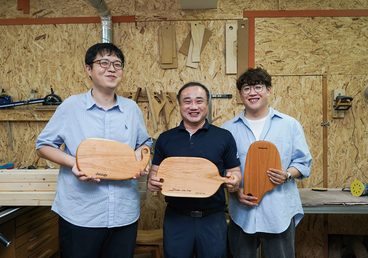 곽호정 대리, 송춘섭 부장, 김규일 과장(왼쪽부터)