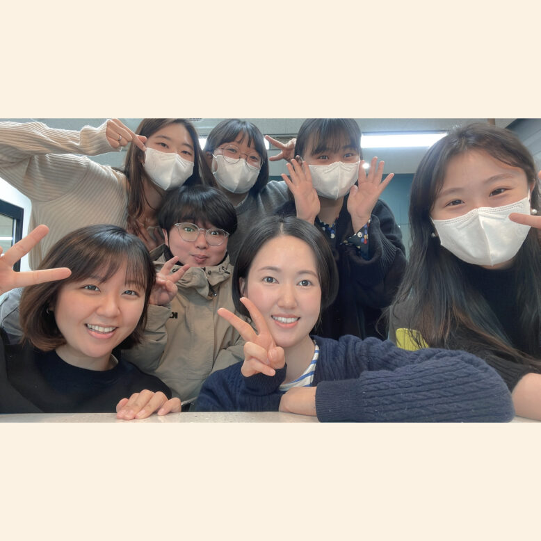 대구지역본부 공단 직원들이 정식 식구가 되어 기념사진을 찍은 모습