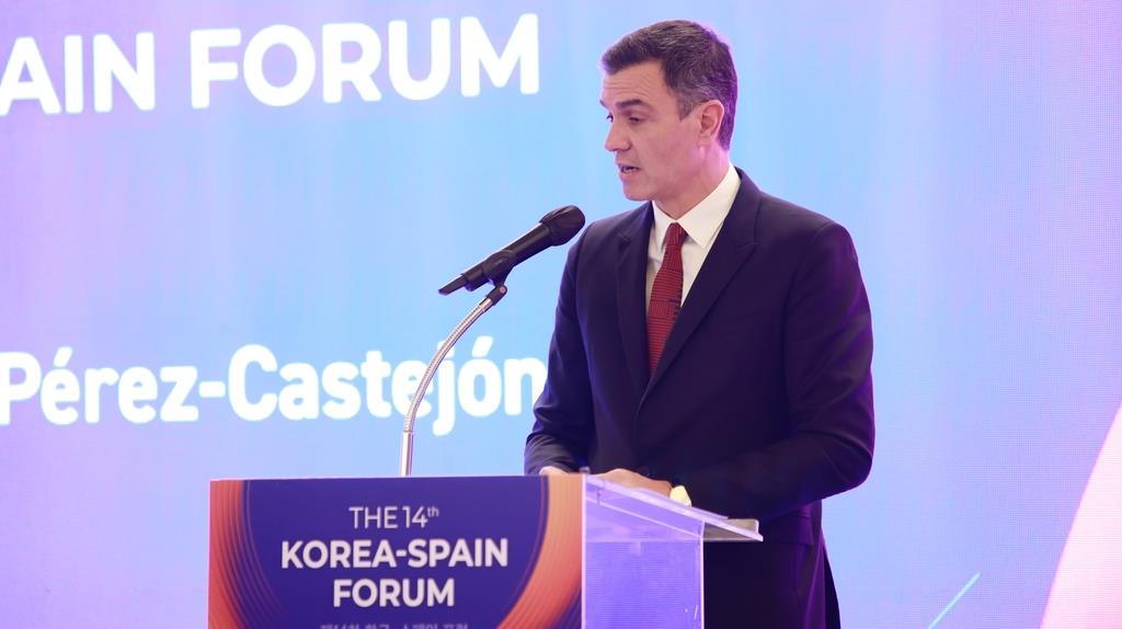 ‘한·스페인 비즈니스 포럼’에서 스페인 ‘산체스’ 총리가 인사말을 하고 있는 사진