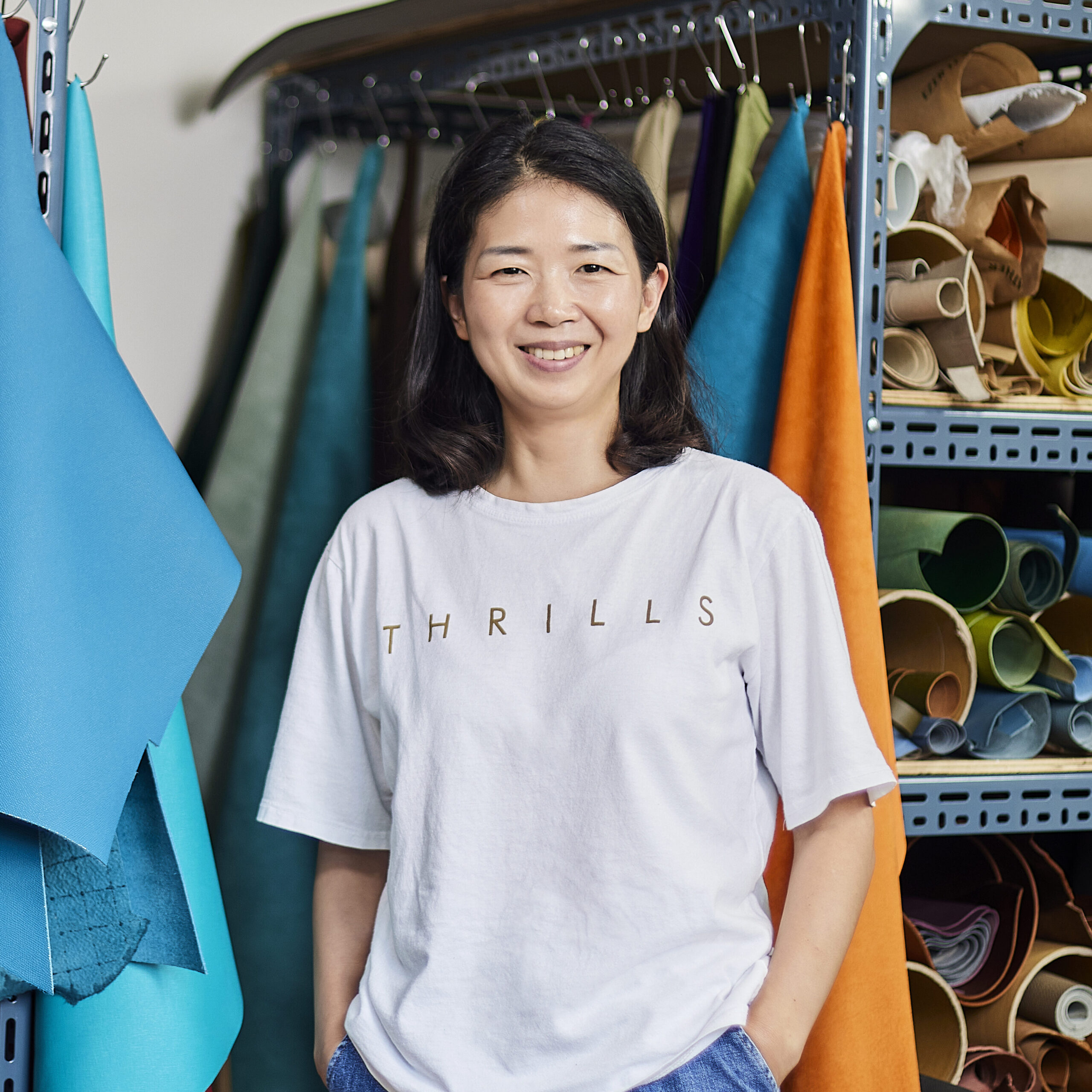 이기송 팀장이 정면을 바라보며 미소짓는 사진