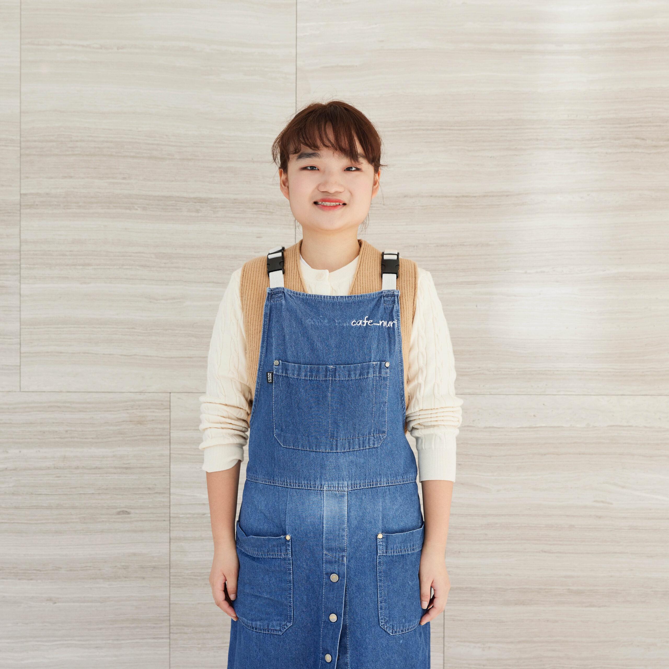 미소를 짓는 권정애 바리스타 사진