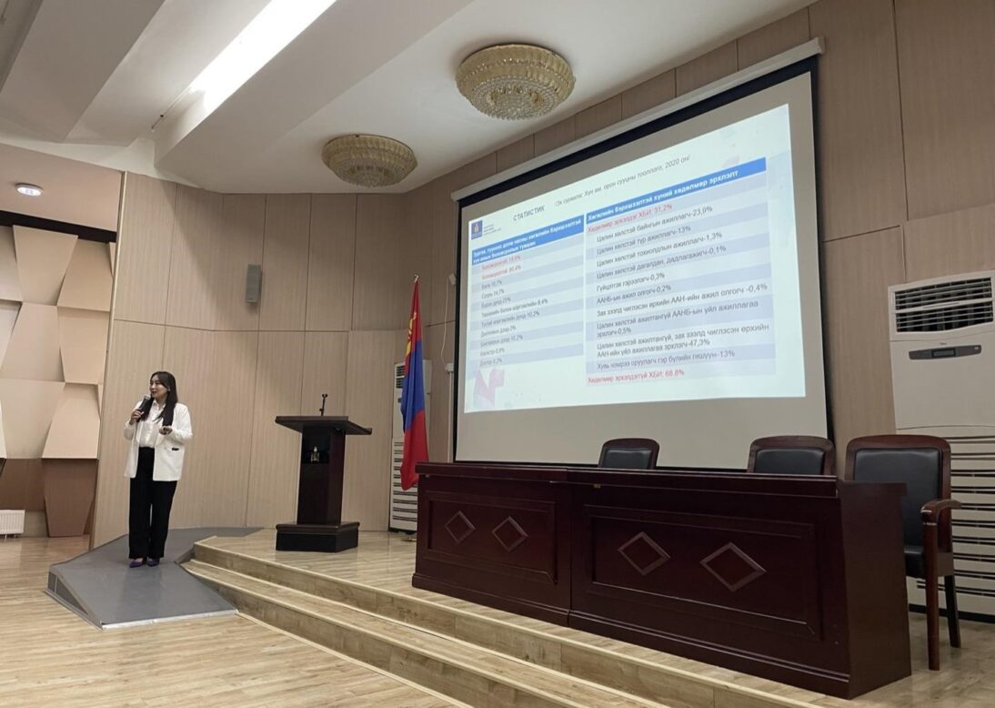 MLSP(고용사회보호부) 투갈릭 인국정책국장의 장애인고용정책에 대한 브리핑 장면